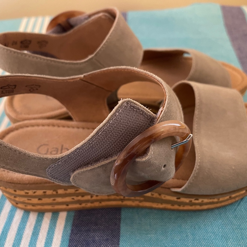 Gabor Tan Sandals with Contoured Footbed and Ankle Strap